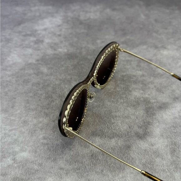 Chanel Acetate Metal Pearl Butterfly Sunglasses 4236-H Brown main image 6